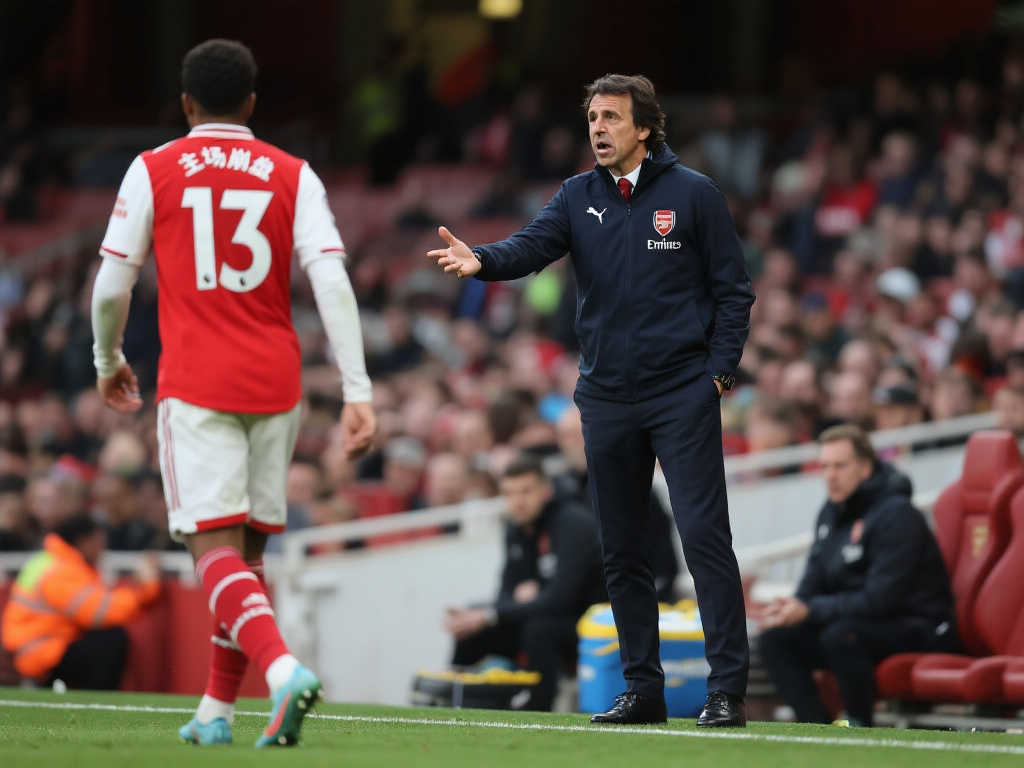 埃梅里再阻枪手夺冠梦，主场两球优势惨遭扳平